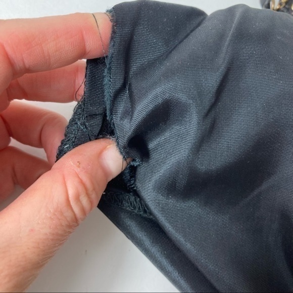 Vintage Floral Needle Point Tapestry Carpet Bag Clutch - Picture 9 of 10